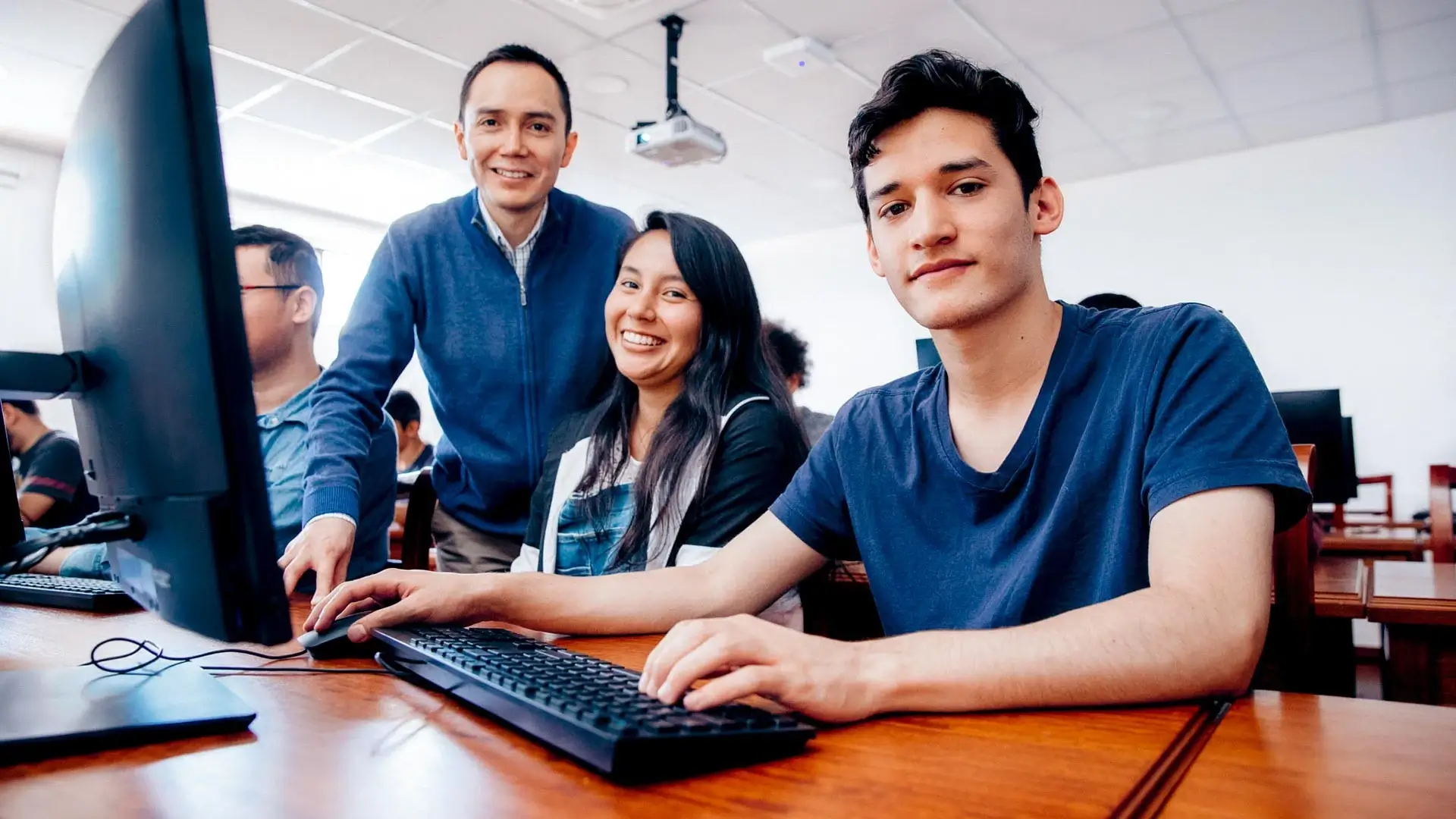 Diego Veintimilla at univeristy in a computer science, software developer, engineering class